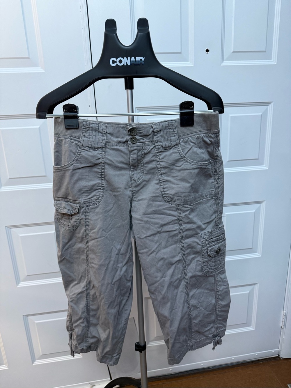Sonoma Light Gray Elastic Waist Capris